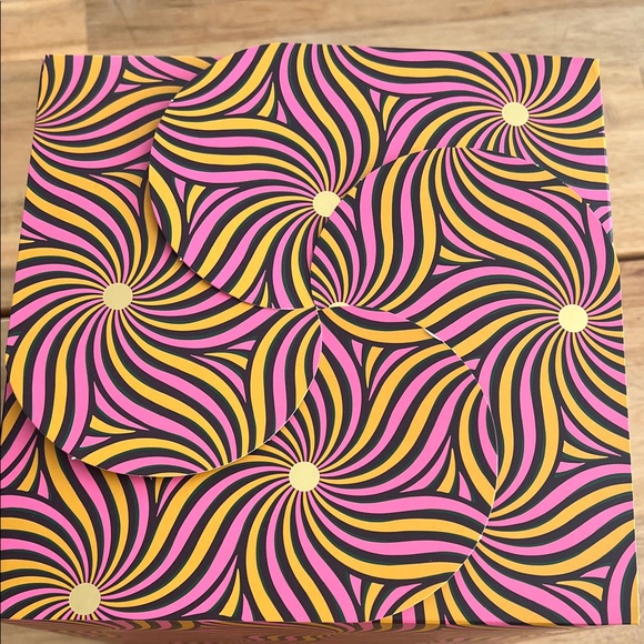 🎊Nespresso Vertuo 2025 Advent Calendar 🎊 - Picture 4 of 4